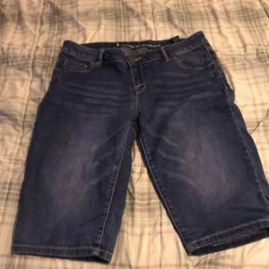 Jean Shorts. I jeans by Buffalo